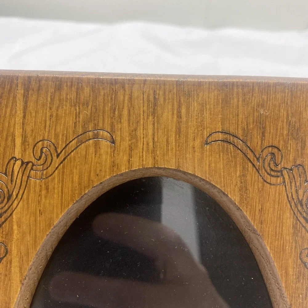 VINTAGE CARVED WOODEN DOUBLE PHOTO FRAME HINGED FITS 3.5 X 6